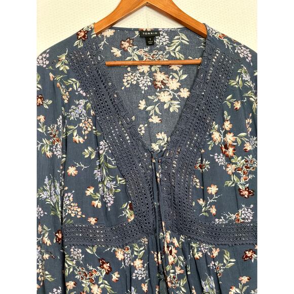Torrid Floral Peplum Top Size 1 Boho Lace Trim 3/4 Sleeve Blouse 14 16 - Picture 2 of 10